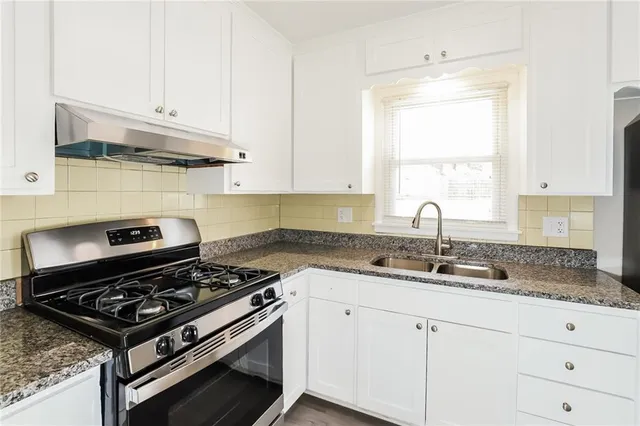 $328,000 | 6022 Locust Street, Kansas City, MO 64110