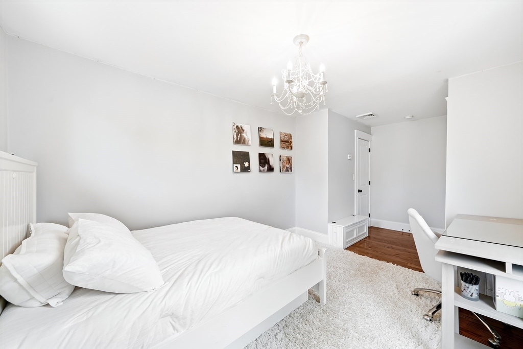 18 Grayson Road Winchester, MA 01890 - Photo 24 of 37 Gallery Image 24