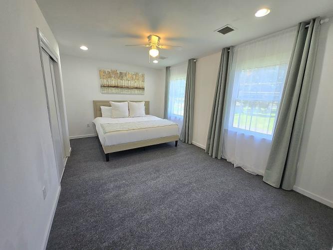 1584 Holly Road North Brunswick, NJ 08902 - Photo 23 of 34