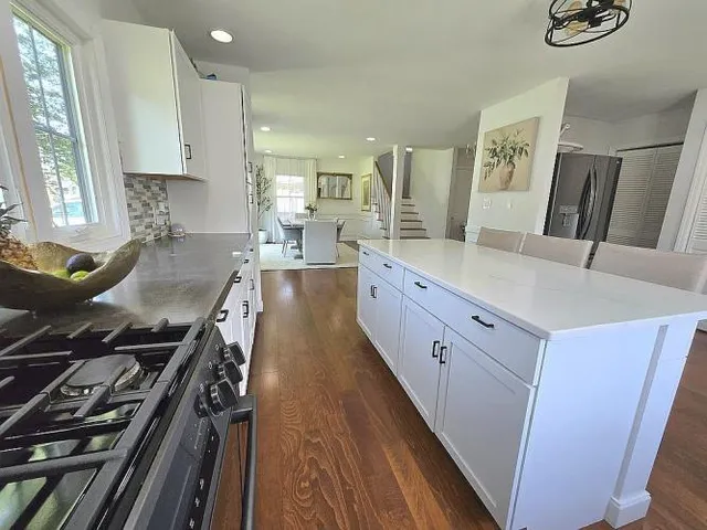 $770,000 | 1584 Holly Road, North Brunswick, NJ 08902