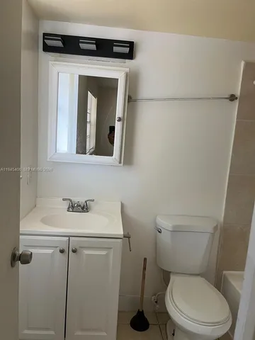 $1,450 | 95 Northeast 41st Street, Unit I141, Oakland Park, FL 33334