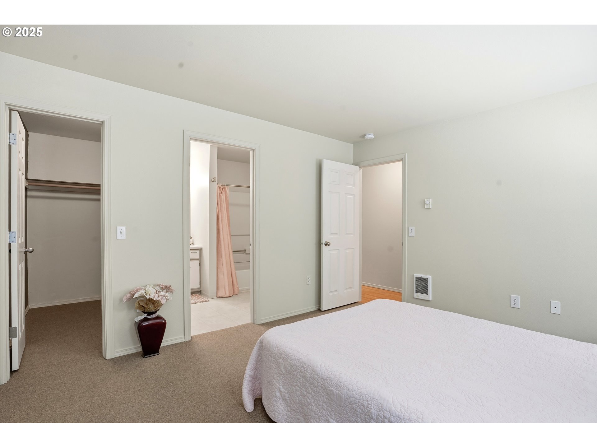 5156 Southwest Multnomah Boulevard, Unit L Portland, OR 97219 - Photo 12 of 18 Gallery Image 12
