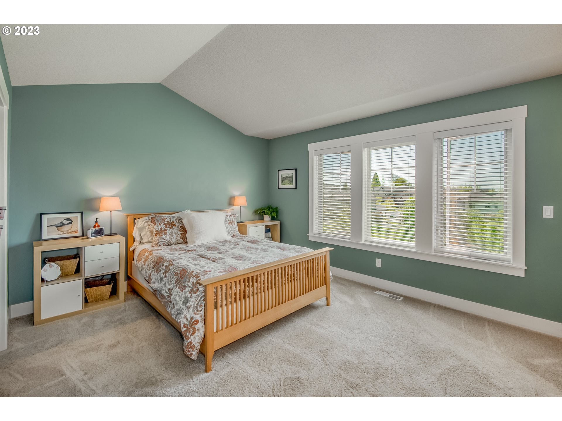 14756 Northwest Hydrangea Court Portland, OR 97229 - Photo 14 of 46 Gallery Image 14