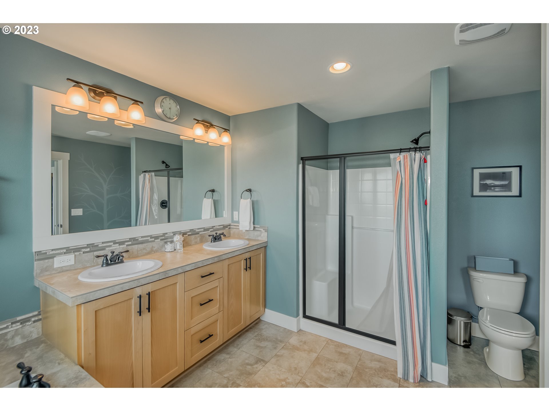 14756 Northwest Hydrangea Court Portland, OR 97229 - Photo 17 of 46 Gallery Image 17