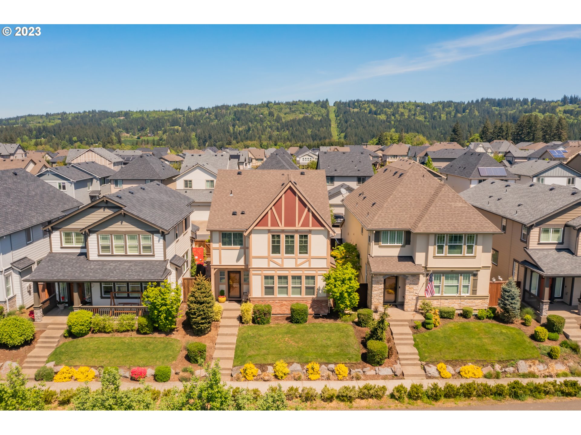14756 Northwest Hydrangea Court Portland, OR 97229 - Photo 32 of 46 Gallery Image 32