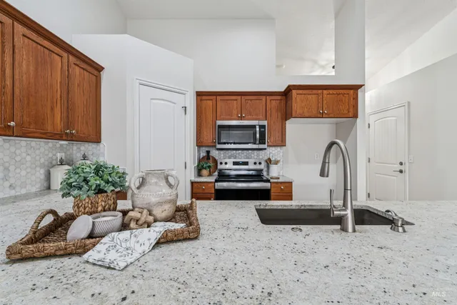 $408,900 | 8070 West Penny Lane, Garden City, ID 83714