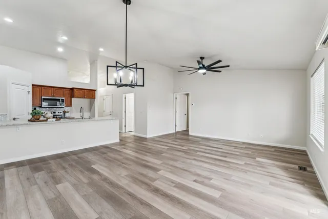 $408,900 | 8070 West Penny Lane, Garden City, ID 83714