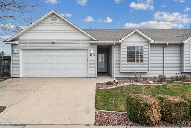 $408,900 | 8070 West Penny Lane, Garden City, ID 83714