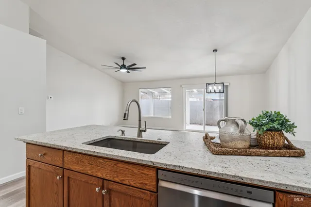 $408,900 | 8070 West Penny Lane, Garden City, ID 83714