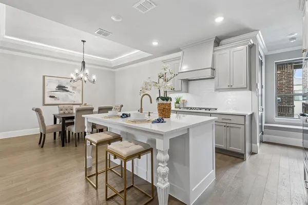 $599,000 | 305 Sunset Lane, Unit 103, Fort Worth, TX 76114