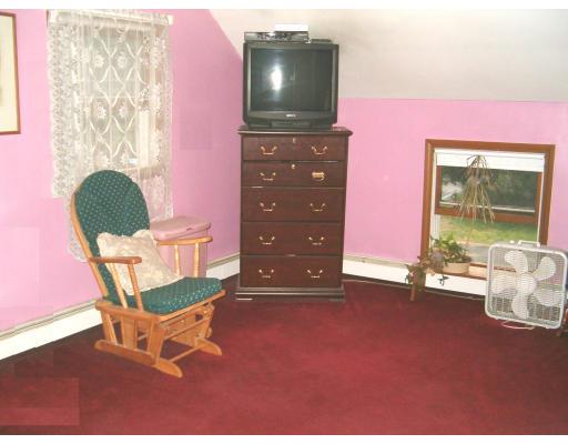 27 Concord Road Bedford, MA 01730 - Photo 8 of 13 Gallery Image 8