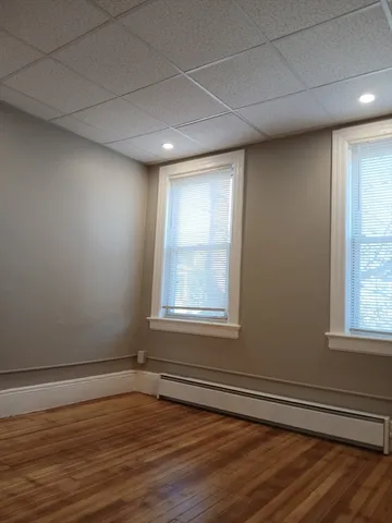 $2,800 | 1 Wheeler Avenue, Unit 2, Cranston, RI 02905