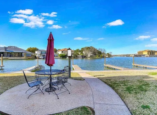 $2,000 | 509 Short Circuit, Unit 104, Horseshoe Bay, TX 78657