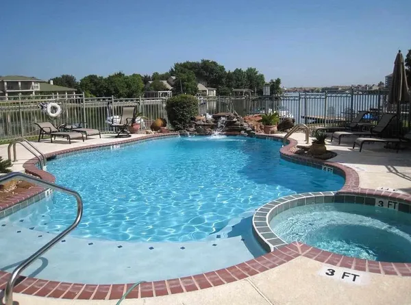 $2,000 | 509 Short Circuit, Unit 104, Horseshoe Bay, TX 78657