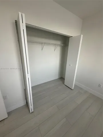 $2,400 | 1091 East 17th Street, Unit 301, Hialeah, FL 33010