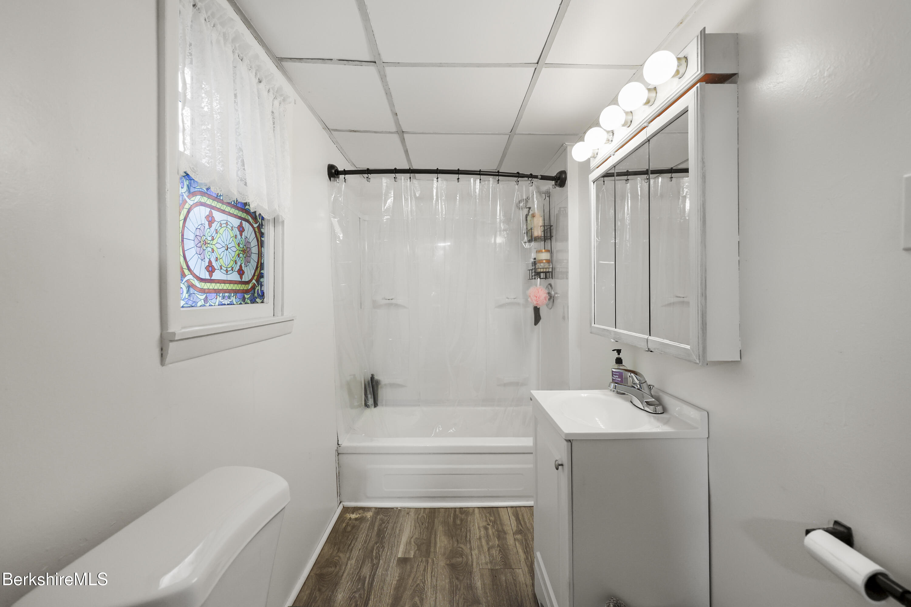 44 Pecks Road Pittsfield, MA 01201 - Photo 16 of 21 Bathroom