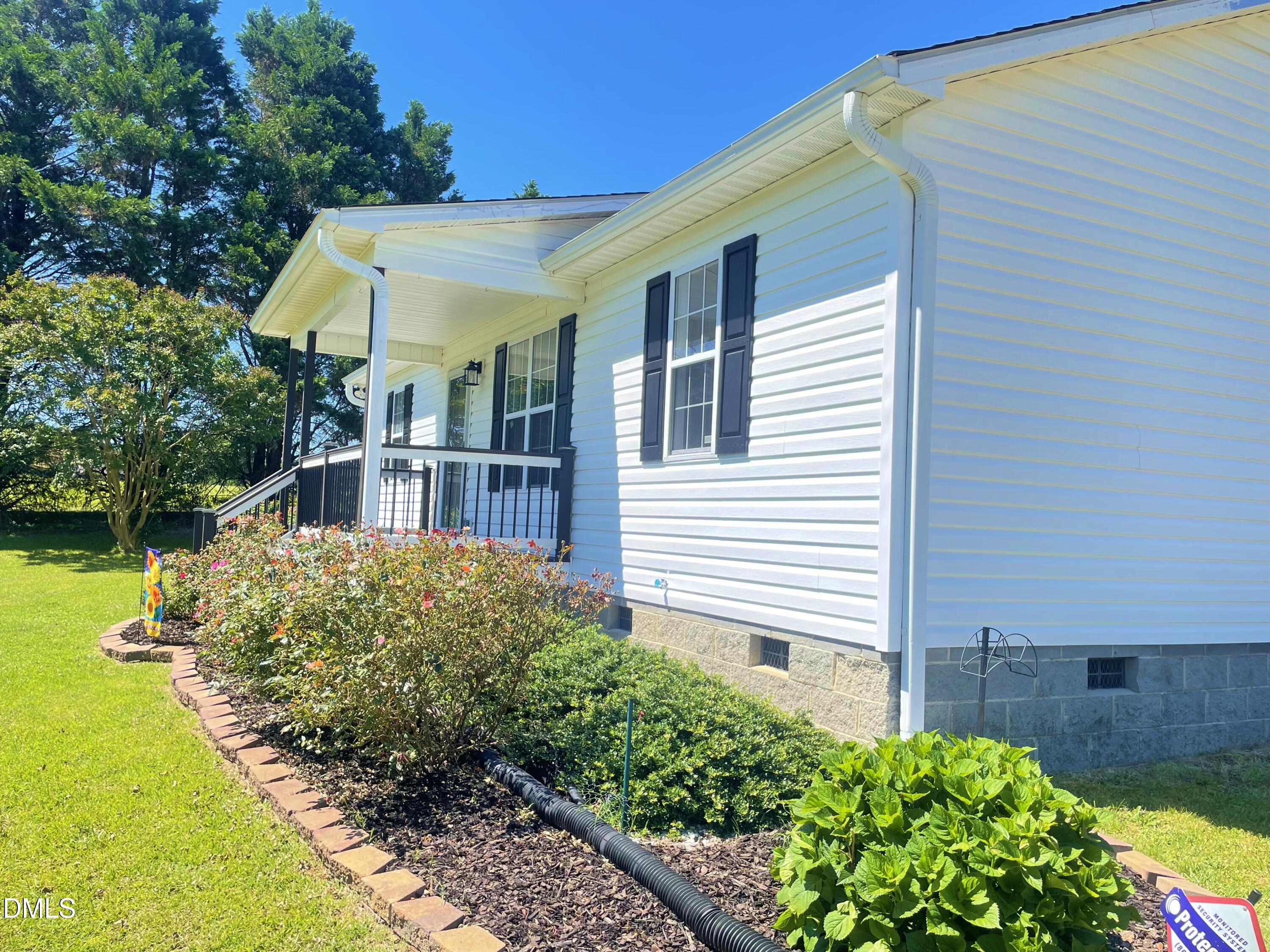 3365 Johnston County Road Angier, NC 27501 - Photo 5 of 44