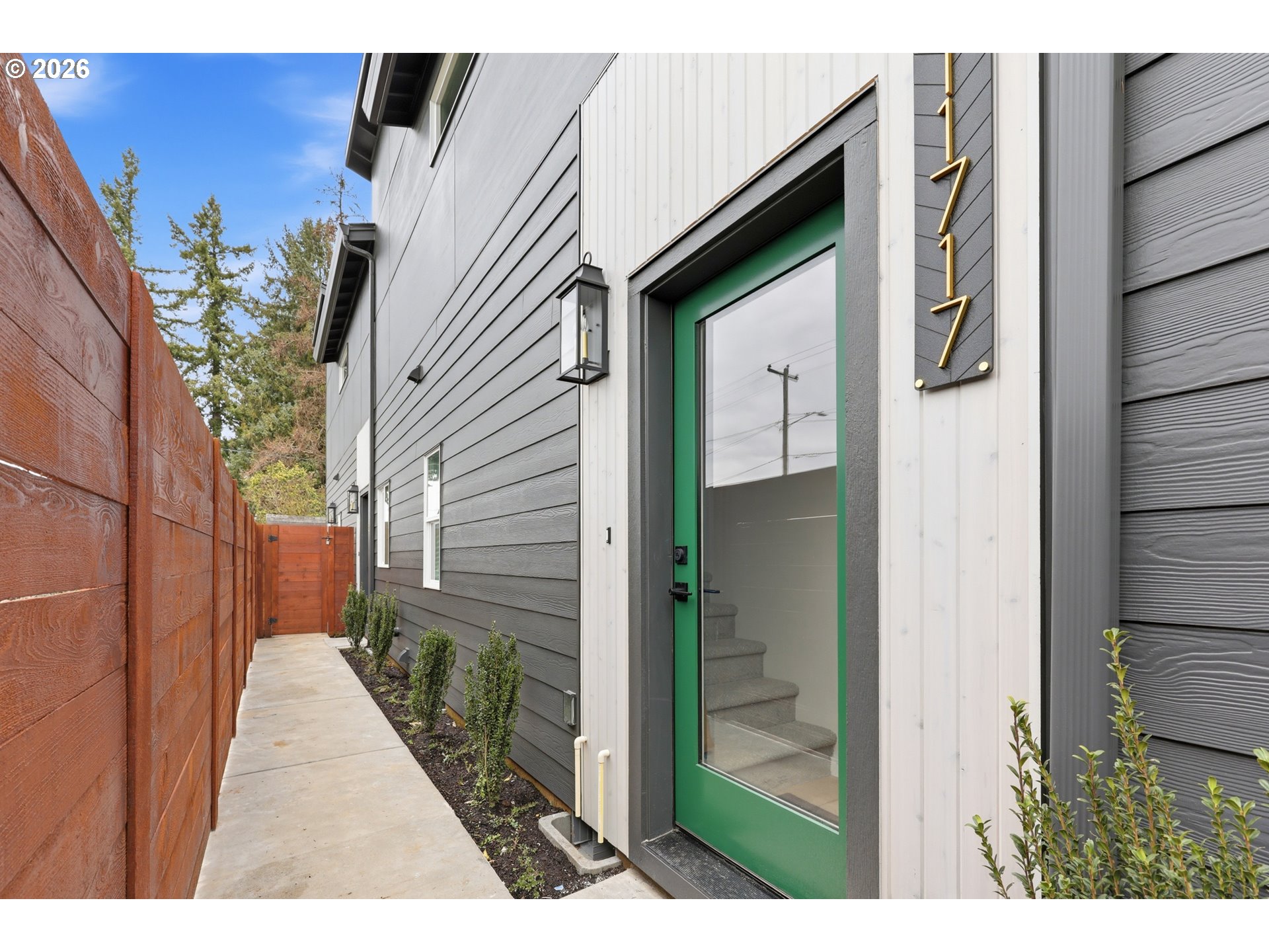 11717 Southeast Ash Street Portland, OR 97216 - Photo 27 of 48