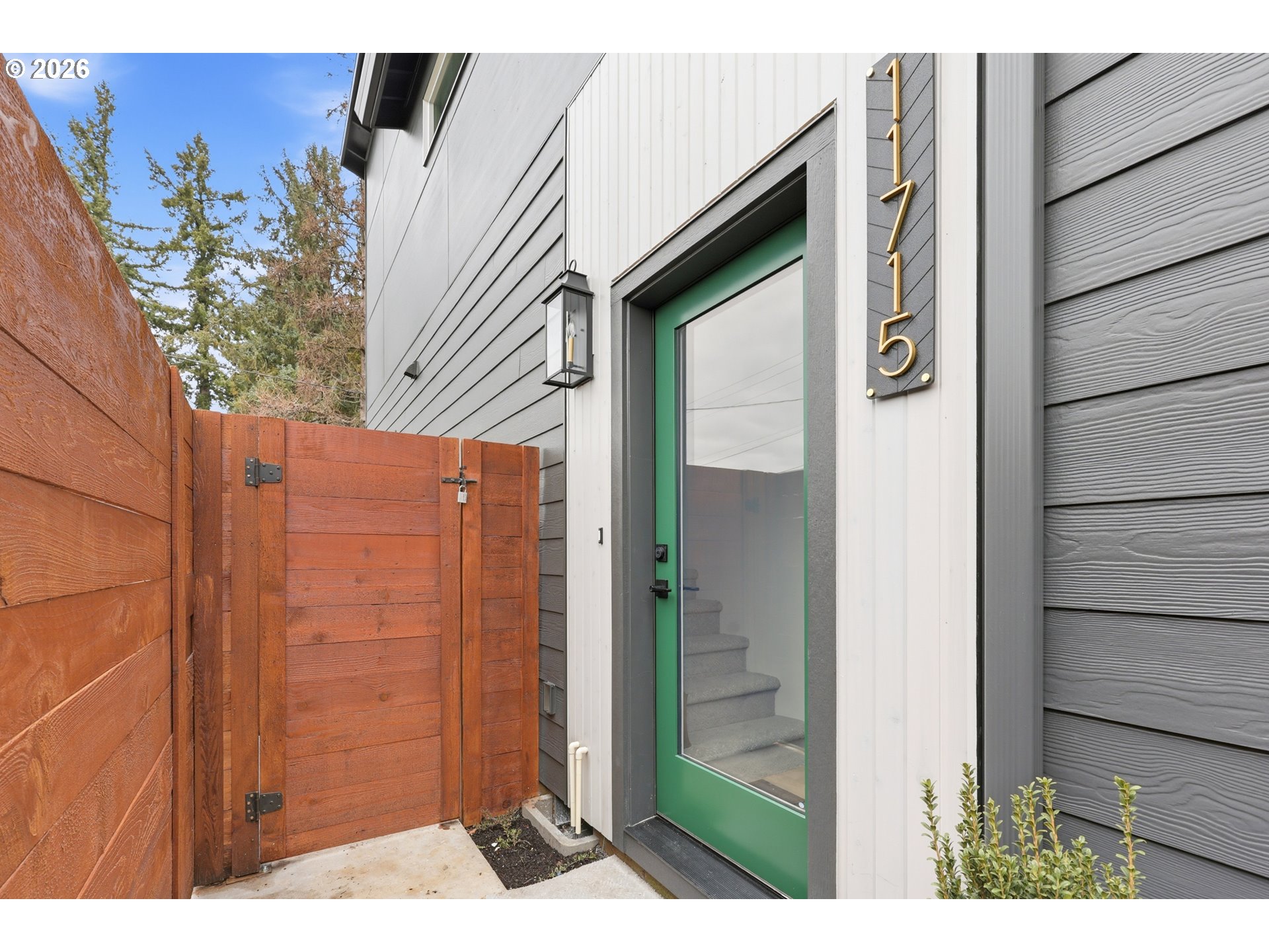 11717 Southeast Ash Street Portland, OR 97216 - Photo 28 of 48