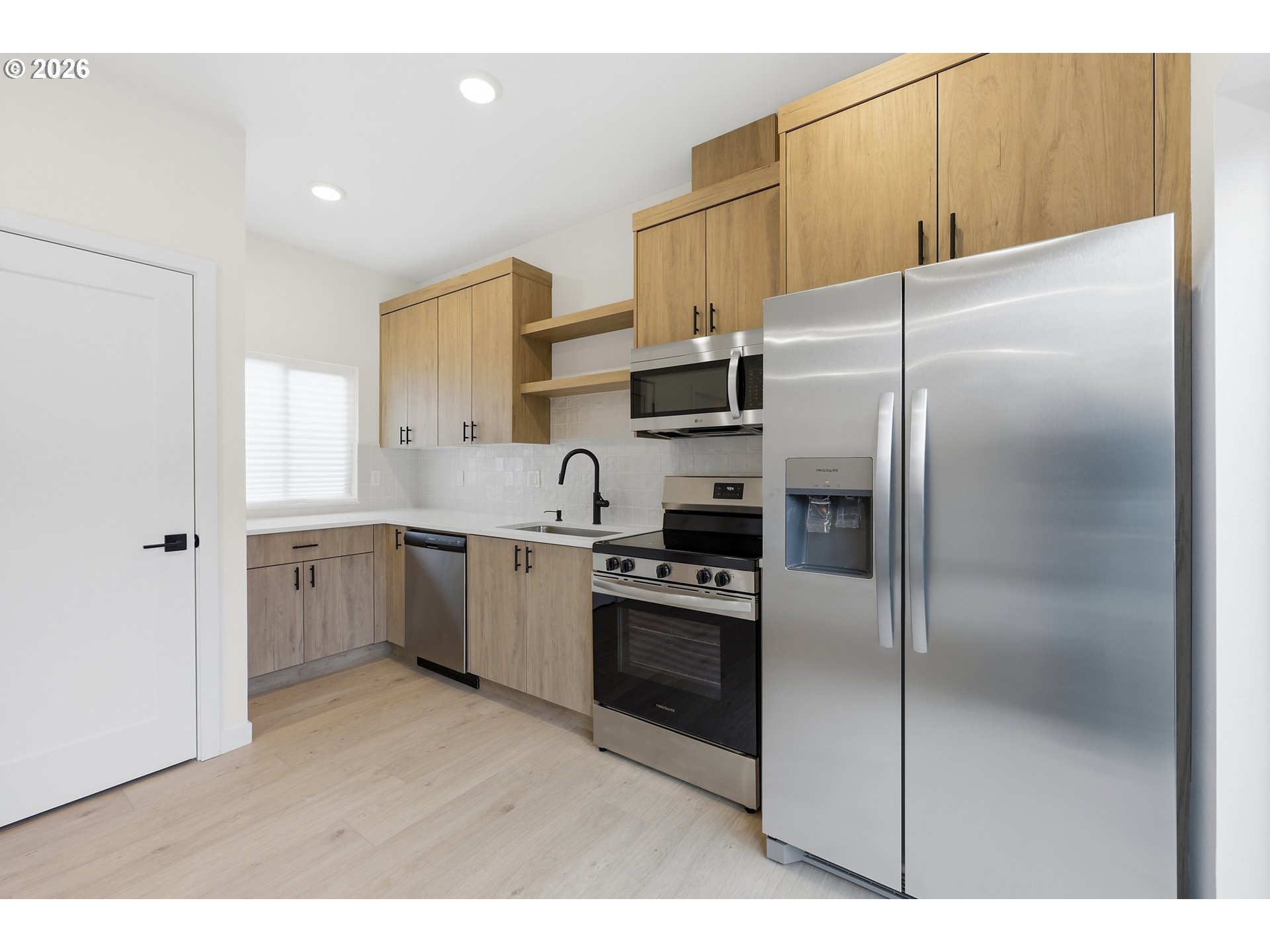 11717 Southeast Ash Street Portland, OR 97216 - Photo 35 of 48