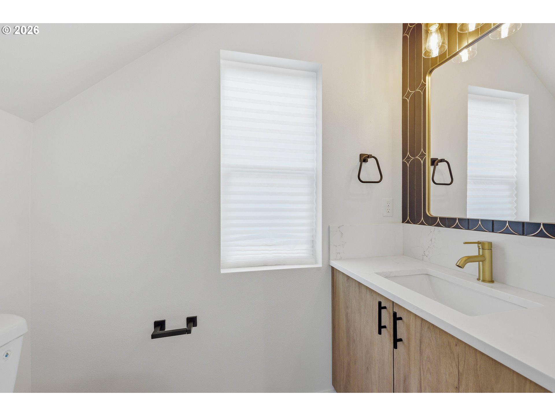 11717 Southeast Ash Street Portland, OR 97216 - Photo 36 of 48