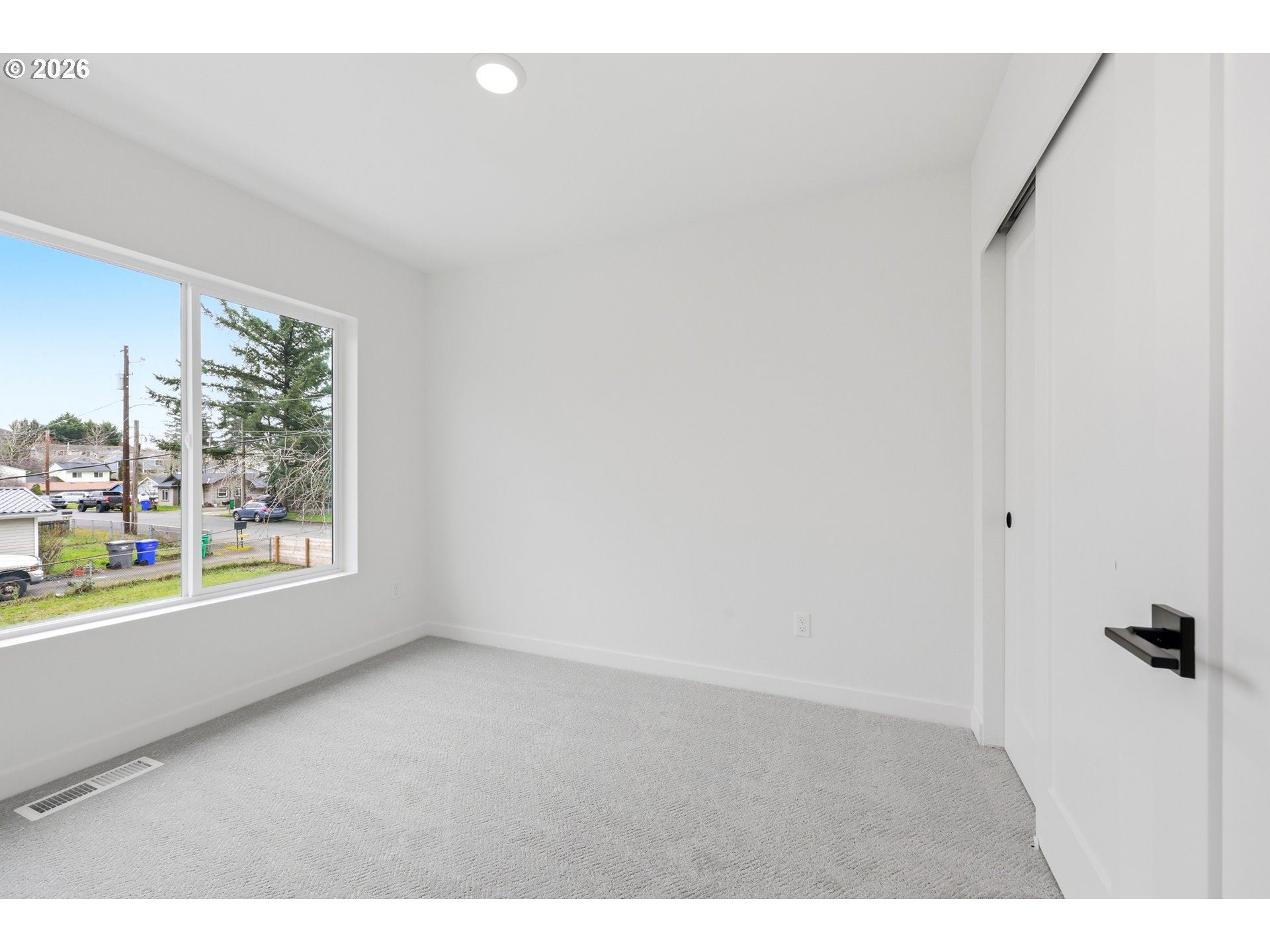 11717 Southeast Ash Street Portland, OR 97216 - Photo 44 of 48