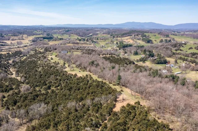 $465,000 | 4-crown Ridge Berry Farm Road, Verona, VA 24482