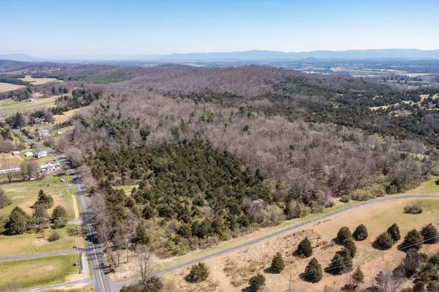 $465,000 | 4-crown Ridge Berry Farm Road, Verona, VA 24482