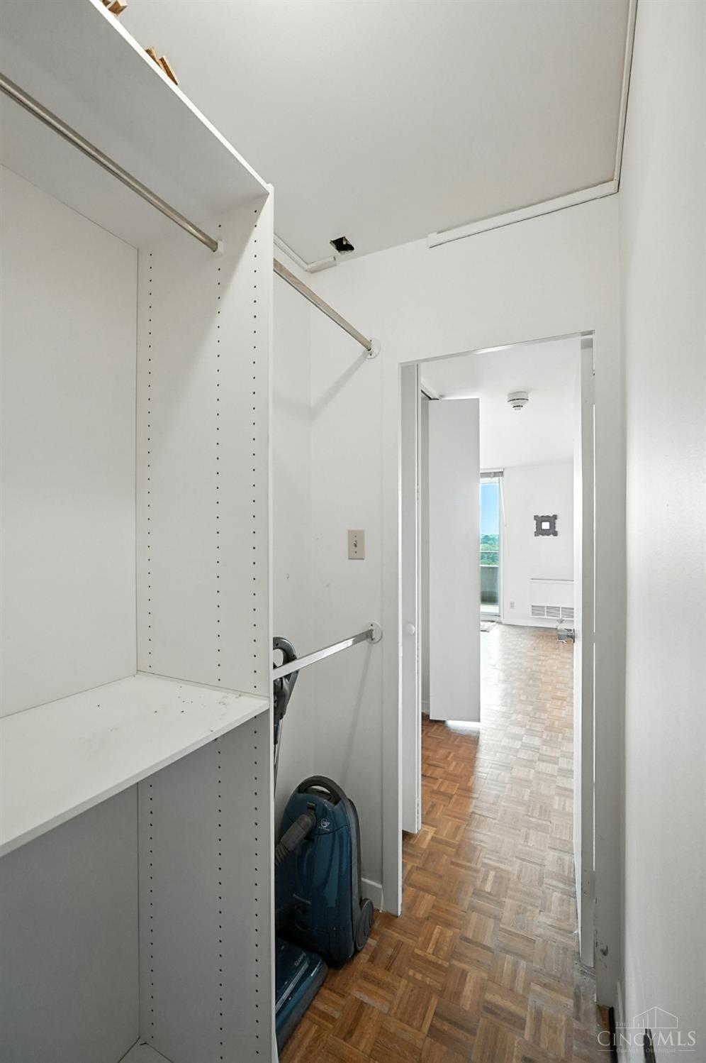 2324 Madison Road, Unit 1709 Cincinnati, OH 45208 - Photo 85 of 93 Gallery Image 85