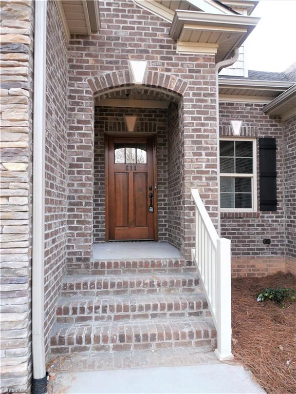 614 Kapstone Crossing Lexington, NC 27295 - Photo 2 of 20 Gallery Image 2