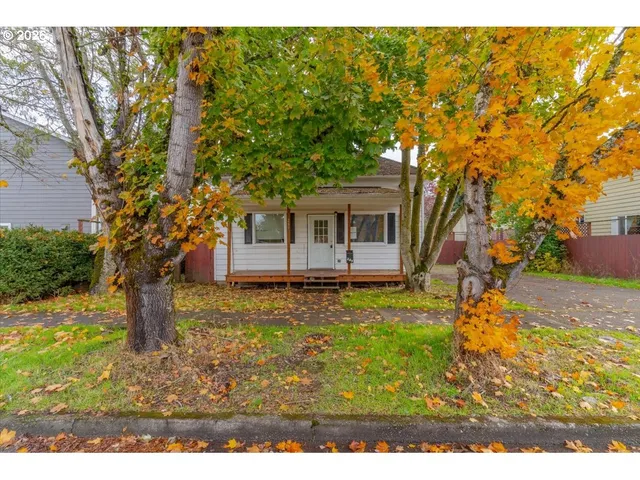 $270,000 | 289 South 3rd Street, Lebanon, OR 97355