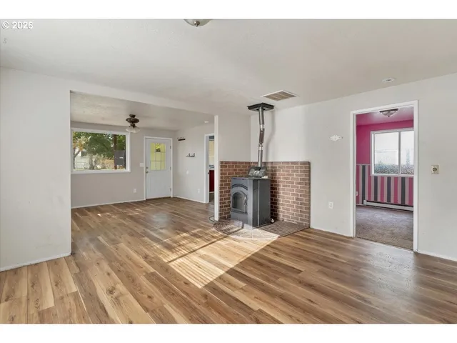 $270,000 | 289 South 3rd Street, Lebanon, OR 97355