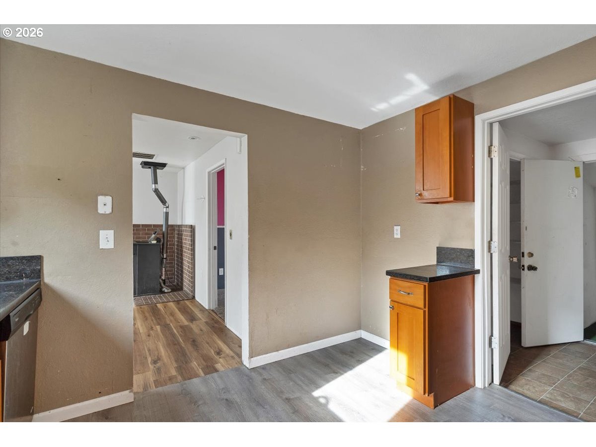 289 South 3rd Street Lebanon, OR 97355 - Photo 17 of 31