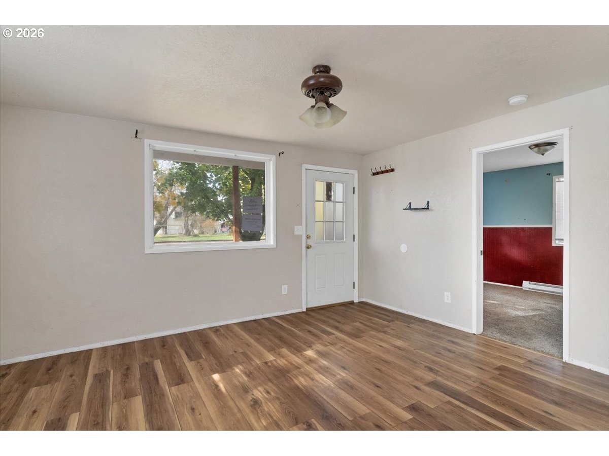 289 South 3rd Street Lebanon, OR 97355 - Photo 6 of 31