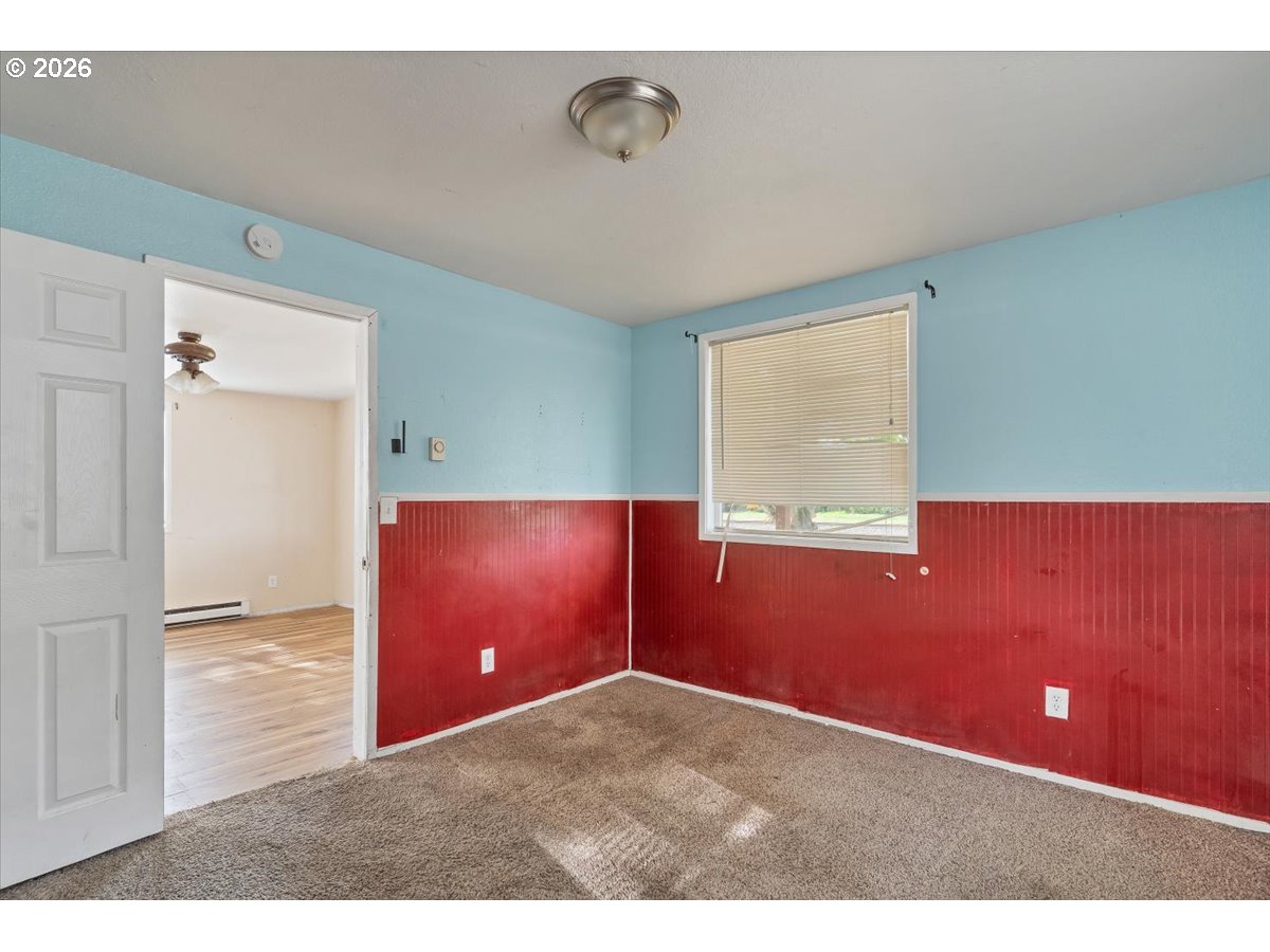 289 South 3rd Street Lebanon, OR 97355 - Photo 9 of 31