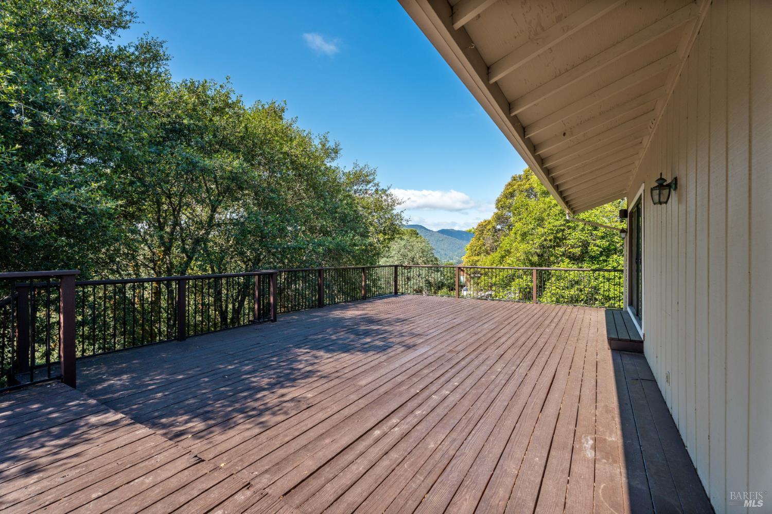 888 Watson Road Ukiah, CA 95482 - Photo 27 of 39 a view of a backyard