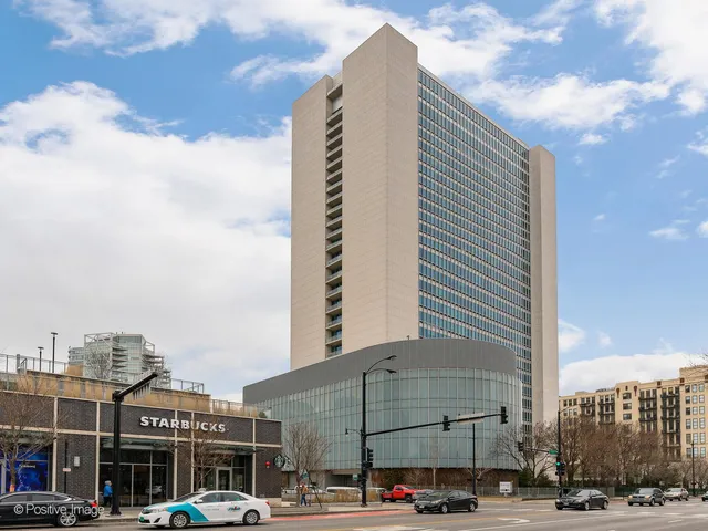 $499,000 | 500 West Superior Street, Unit 1202, Chicago, IL 60654