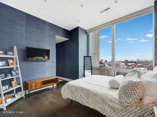 $499,000 | 500 West Superior Street, Unit 1202, Chicago, IL 60654