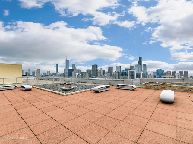 $499,000 | 500 West Superior Street, Unit 1202, Chicago, IL 60654