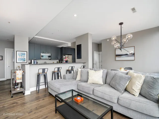 $499,000 | 500 West Superior Street, Unit 1202, Chicago, IL 60654