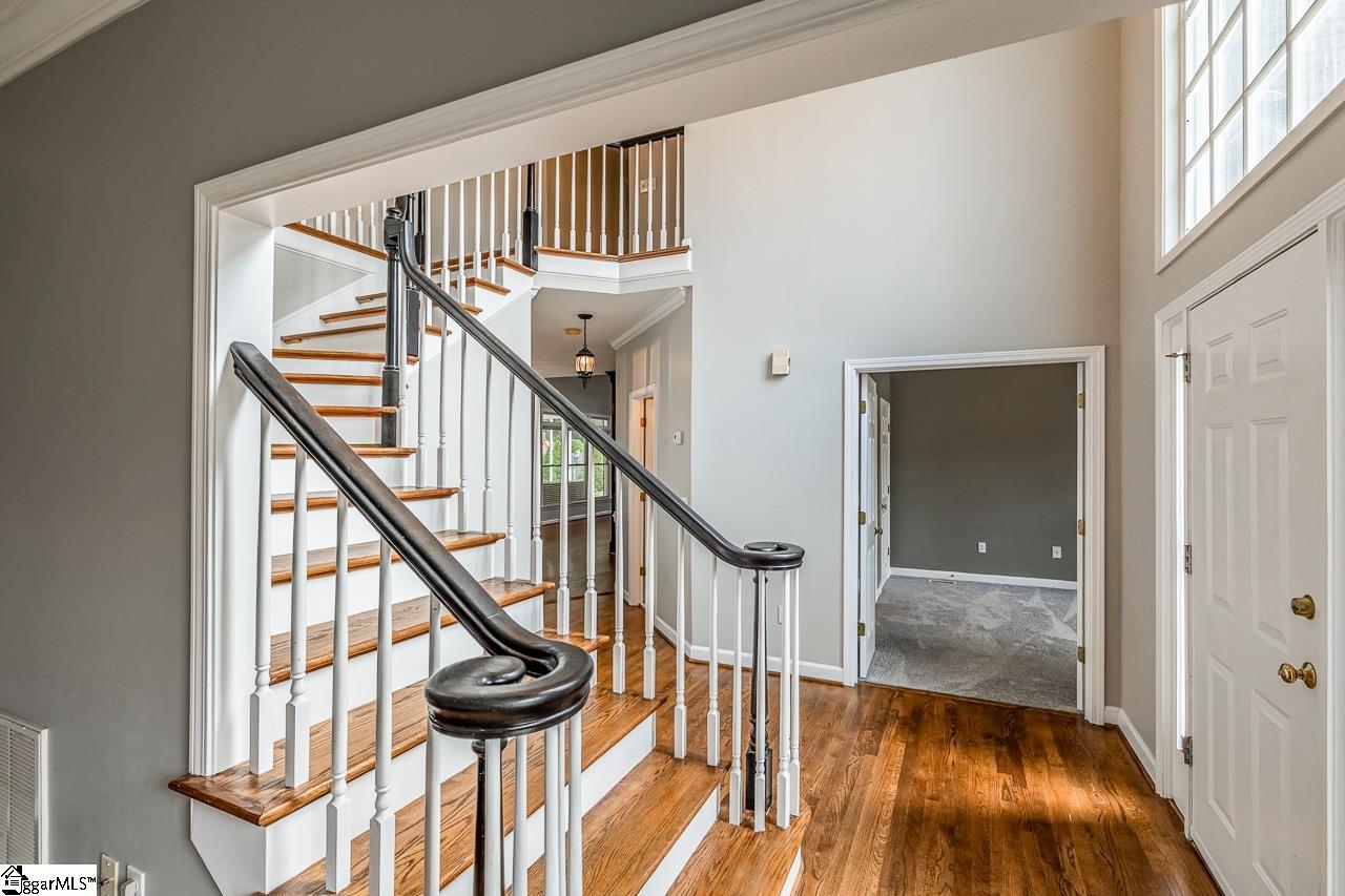32 English Oak Road Simpsonville, SC 29681 - Photo 3 of 49 Gallery Image 3