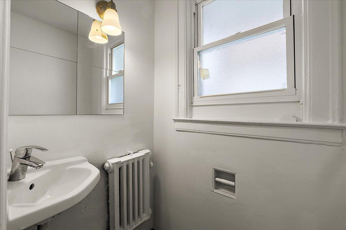2260 Atkinson Street Detroit, MI 48206 - Photo 26 of 43 36-2260 Atkinson St-36