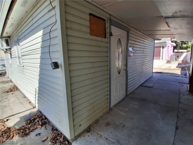 $260,000 | 400 East Sagamore Avenue, Clewiston, FL 33440