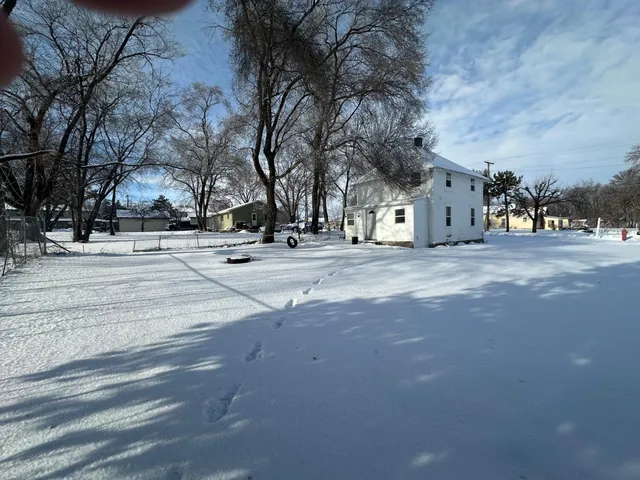 $129,000 | 327 9 1/2 Street South, Sauk Centre, MN 56378