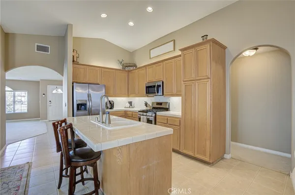 $725,000 | 117 Morro Road, Fallbrook, CA 92028