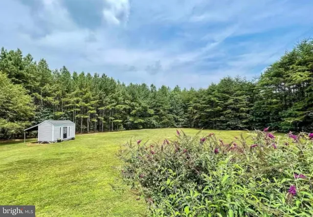 $2,300 | 2117 Johnson Road, Mineral, VA 23117