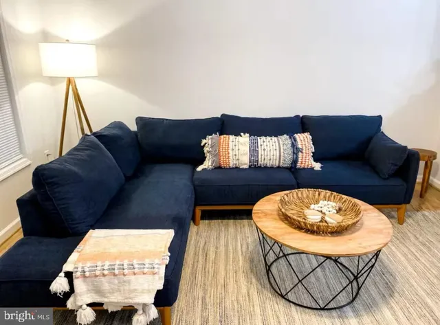 $2,300 | 2117 Johnson Road, Mineral, VA 23117