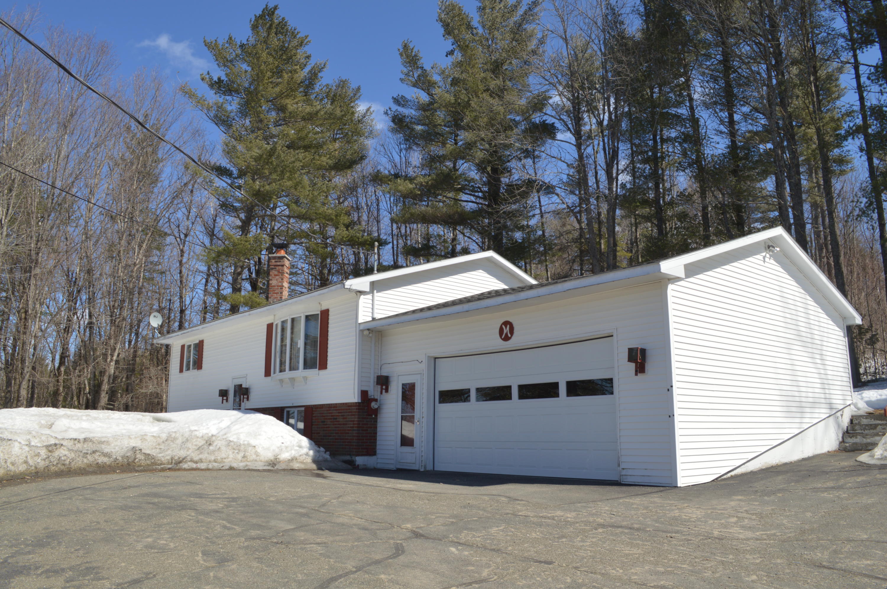 651 Dover Road Dexter, ME 04930 - Photo 3 of 29 DSC_0147