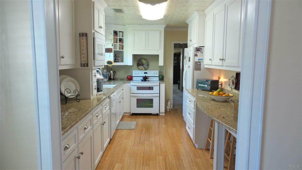 310 South Presley Street Atmore, AL 36502 - Photo 3 of 36