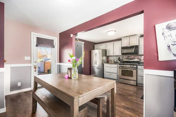 $219,000 | 315 North Avenue, Sycamore, IL 60178